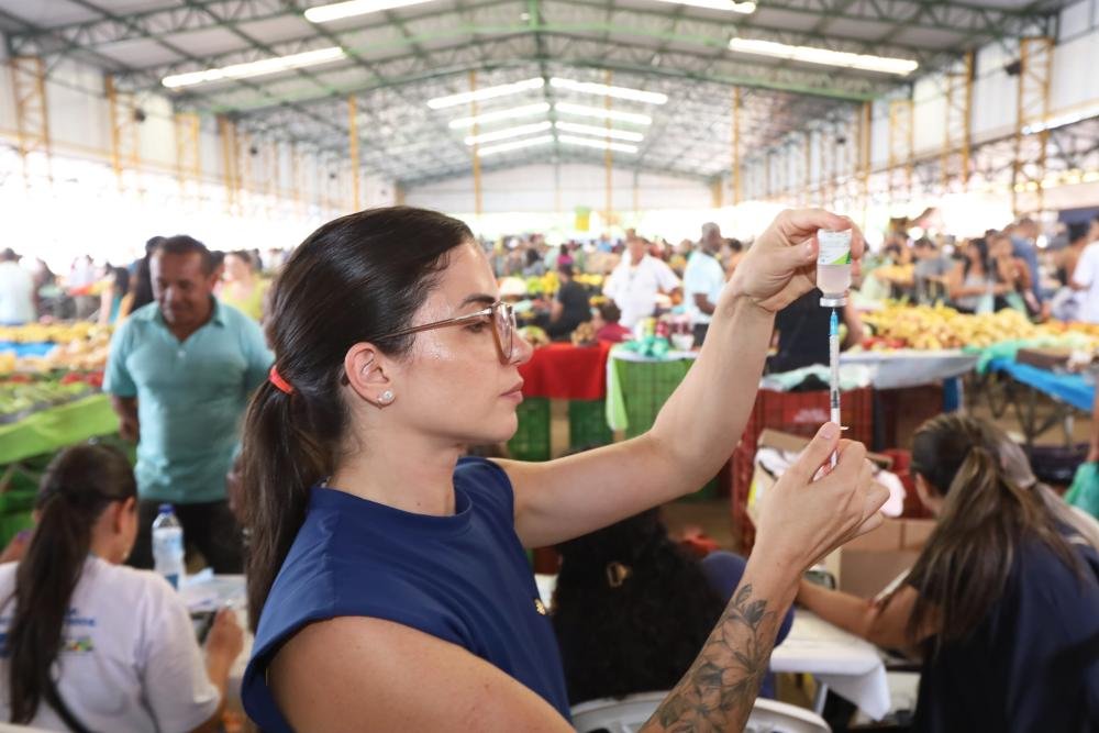 Vacina chega até a feira e facilita a vida dos feirantes de Brazlândia