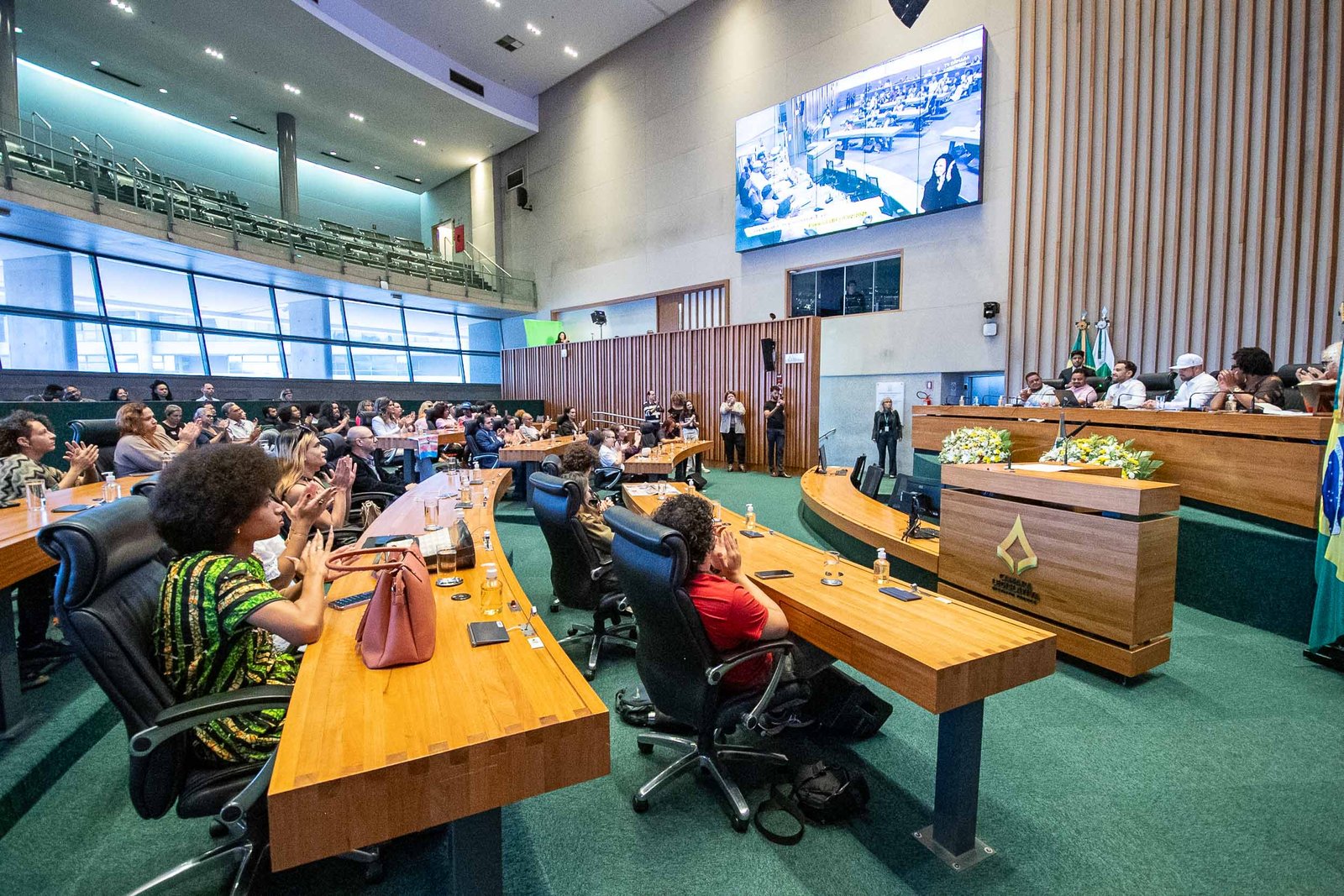 Câmara Legislativa celebra Dia da Visibilidade Trans com sessão solene e destaque a avanços no DF