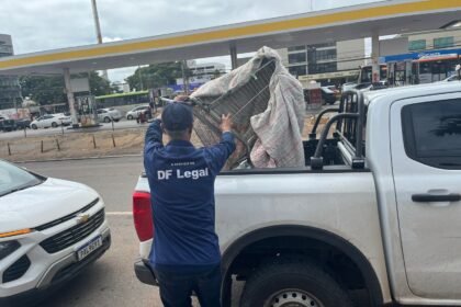 Fiscalização reforça combate ao comércio irregular no centro de Ceilândia