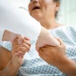 IgesDF abre seleção para médicos especialistas com salários de até R$ 18 mil