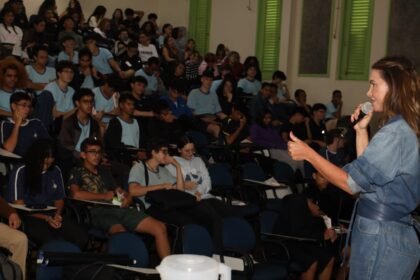 Procuradoria da Mulher da CLDF promove ação de prevenção à violência em escola do Cruzeiro