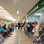 Último dia para retirar remédios na Farmácia de Alto Custo tem filas