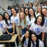 Celina Leão participa de evento com mães atípicas e detalha novo espaço de acolhimento no DF
