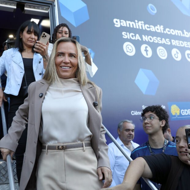 Com Celina à frente, DF lança carretas que levam formação tecnológica às comunidades