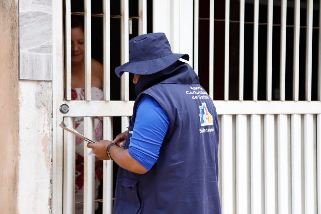 Lei atualiza tabela salarial e cria gratificação para Agentes Comunitários de Saúde