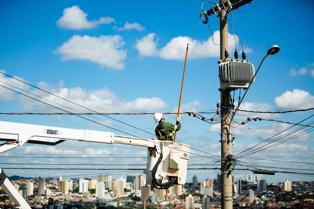 Áreas de Brazlândia e Ceilândia ficam sem energia nesta terça (14) para manutenção da rede