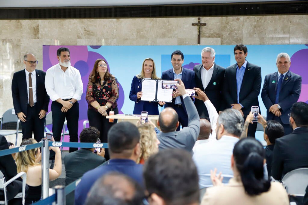 Programa vai tirar mais de 200 mil pacientes do DF da fila de espera por exames