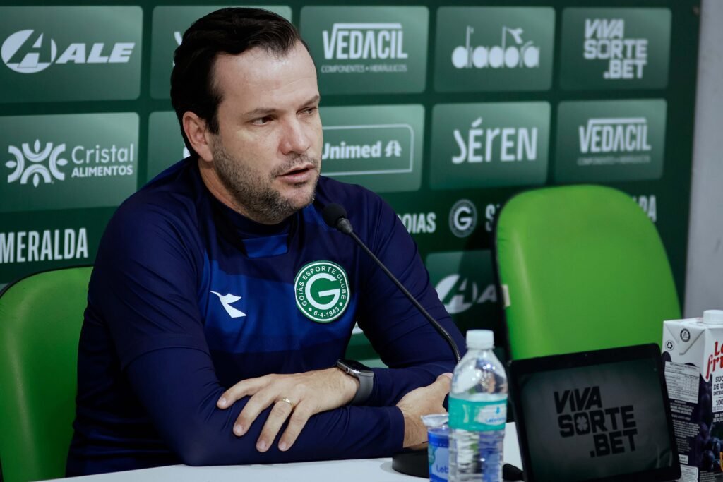 Goiás: Daniel Paulista elogia time e projeta sequência sem Tadeu