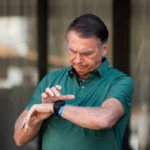 Bolsonaro deixa prisão domiciliar para realizar cirurgia no ombro