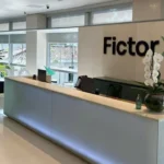 Justiça suspende fim de “sociedade” da Fictor com credora que diz ter sido enganada