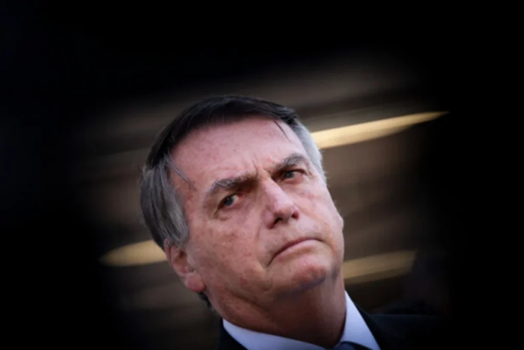 Michelle atualiza estado de saúde de Bolsonaro após cirurgia no ombro