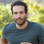 Humberto Carrão fará pausa em novelas após experiência em Vale Tudo