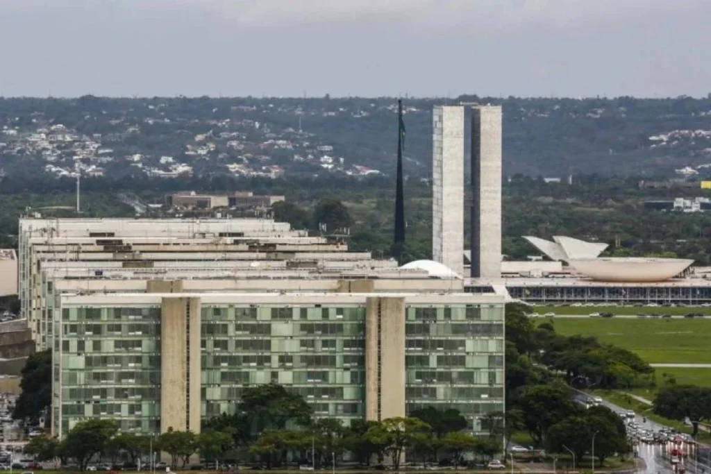 Crise dos Correios leva LDO 2027 a prever mais verba para estatais