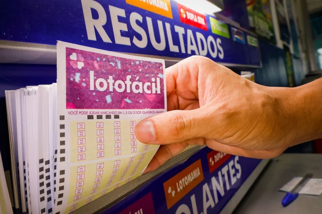 Confira os números da Lotofácil 3676 sorteados nesta segunda (4/5)
