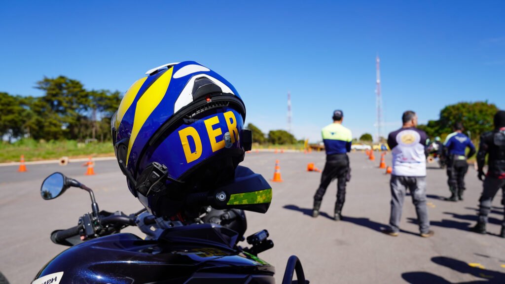 DER-DF celebra 15 anos do Maio Amarelo com série de eventos durante todo o mês