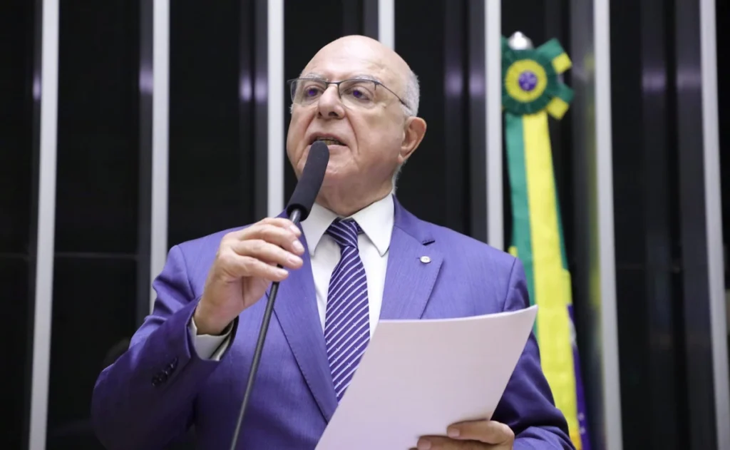 Terras raras: projeto prevê conselho para liberar acordos internacionais