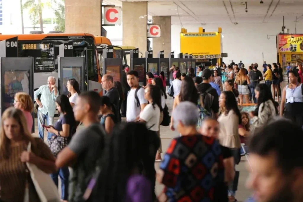 Big Data: 71% dos brasileiros são a favor do fim da escala 6×1