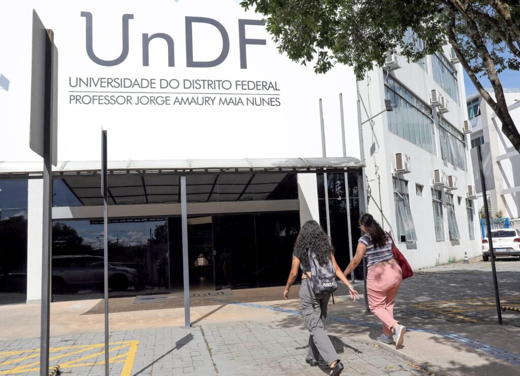 Governadora nomeia nova reitora da UnDF 