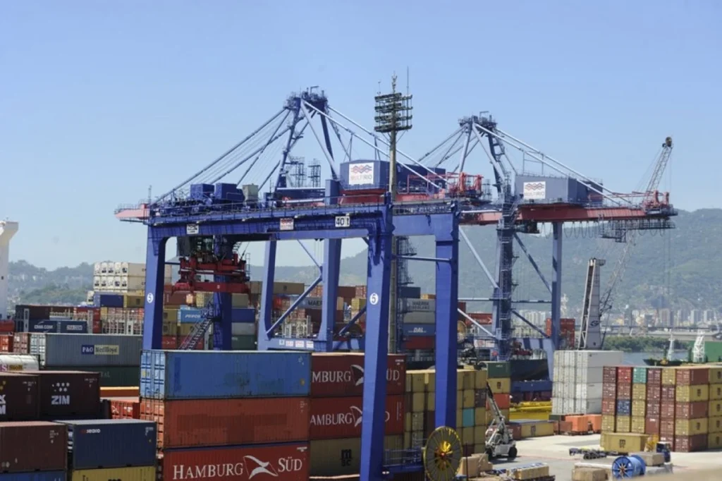 Após tarifaço, Senado aprova criação de Fundo de Crédito à Exportação
