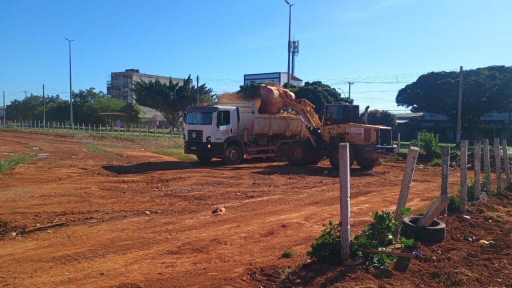 Mutirão de limpeza remove descarte irregular em pontos críticos de Ceilândia