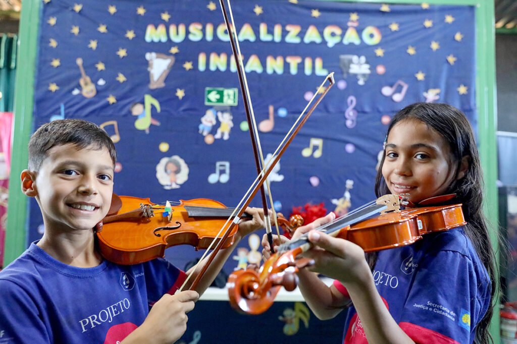 Projeto Em-canto & Em-cordas, na Estrutural, celebra dois anos unindo música e solidariedade