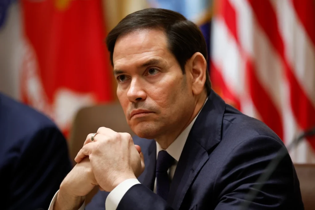 Rubio: fase ofensiva contra o Irã terminou e foco é reabrir Ormuz