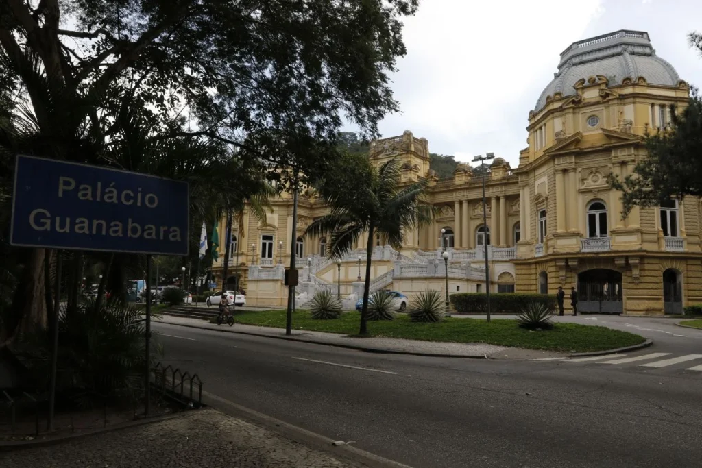 Lula aprova adesão do RJ a plano que alivia dívida estadual