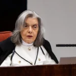 Ficha limpa: destino de políticos condenados está nas mãos de Cármen Lúcia