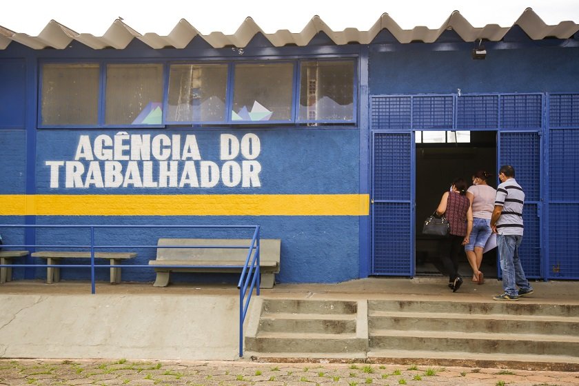 Semana termina com 560 vagas de emprego disponíveis nas agências do trabalhador