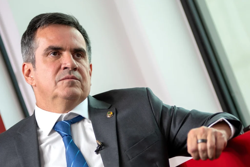 Chamado de “grande amigo”, Ciro Nogueira negou vínculo com Vorcaro