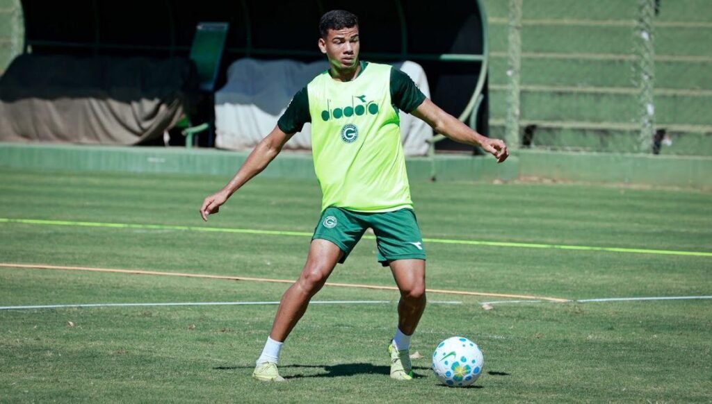 Goiás renova contratos de lateral e goleiro revelados pelo clube – O Popular