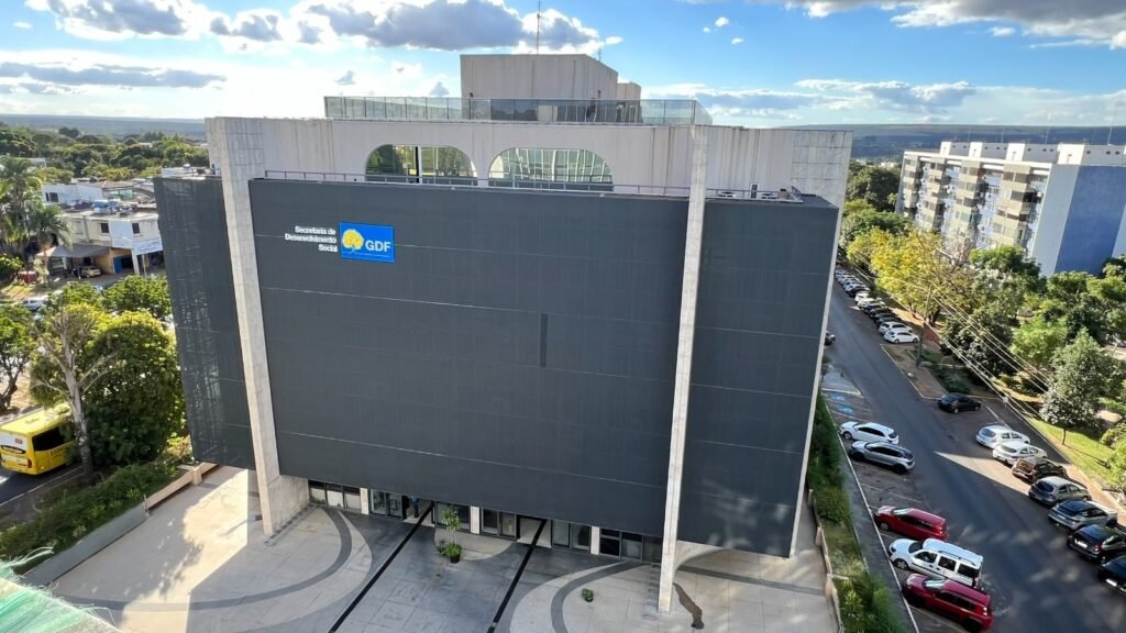 Publicado edital do maior concurso da assistência social da história do DF com mais de 1,1 mil vagas