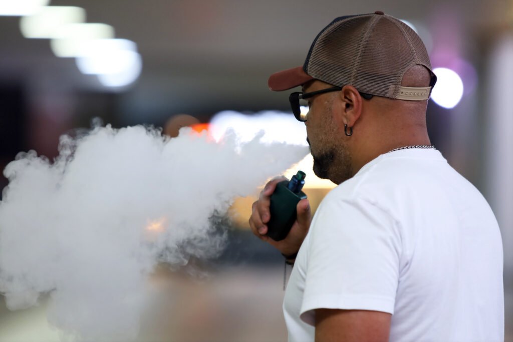 Nocivos à saúde, cigarros eletrônicos entram na mira da Secretaria de Saúde