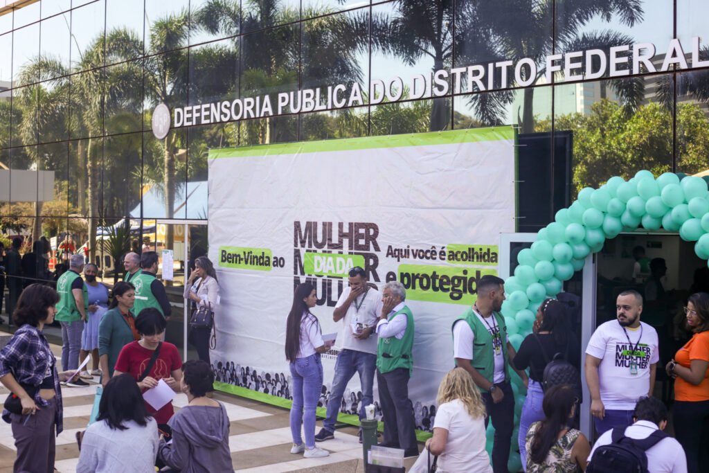 Secretaria de Saúde participa de ação de apoio a mulheres