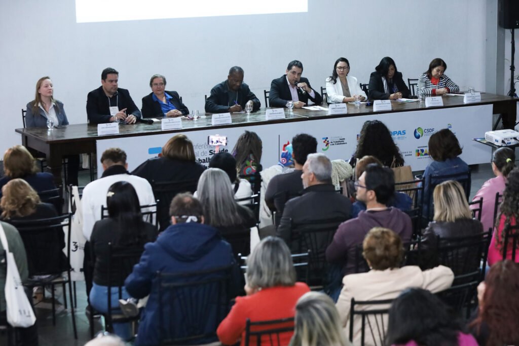 Conferência debate saúde do trabalhador e aponta caminhos para políticas públicas no DF