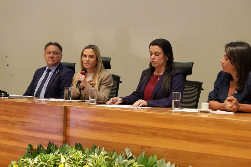 Governadora destaca fortalecimento da rede de proteção às mulheres durante homenagem ao programa “Não Temas, Maria”
