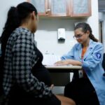 Gravidez precoce: SES-DF realiza mais de 250 ações educativas com adolescentes em 2025