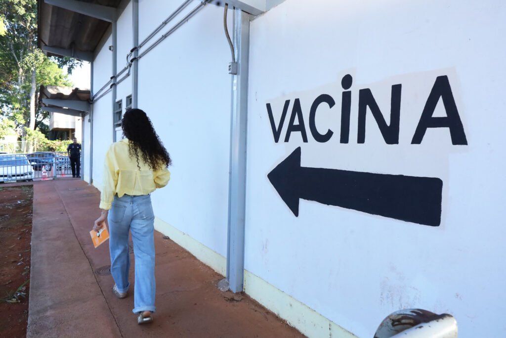 Sábado (30) é dia de reforçar proteção: DF oferece vacinação em 20 regiões administrativas