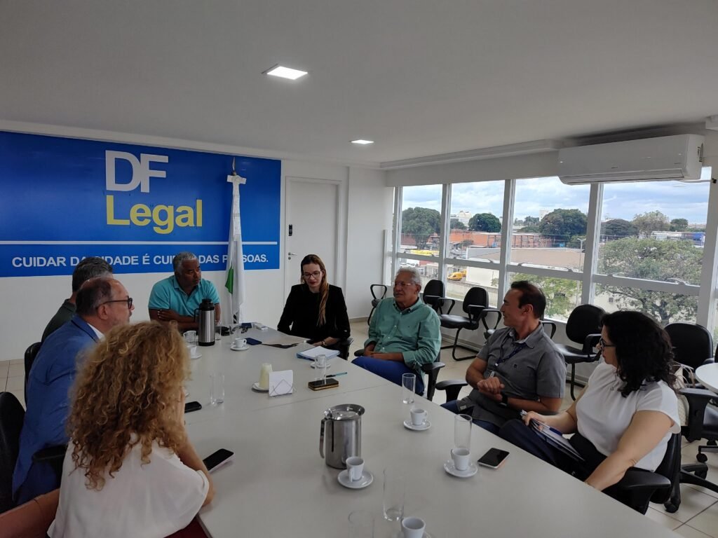 Grupo de Trabalho Interinstitucional debate soluções para implantação de calçadas em condomínios