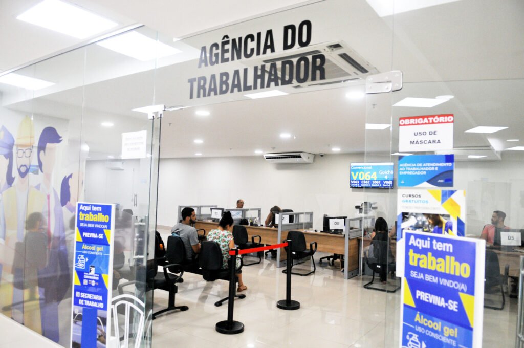 Agências do trabalhador oferecem vagas com salário de até R$ 8 mil nesta quinta-feira