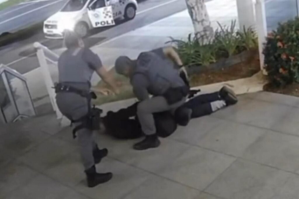 VÍDEO: Ladrão de celulares é preso furtando loja em Piracicaba