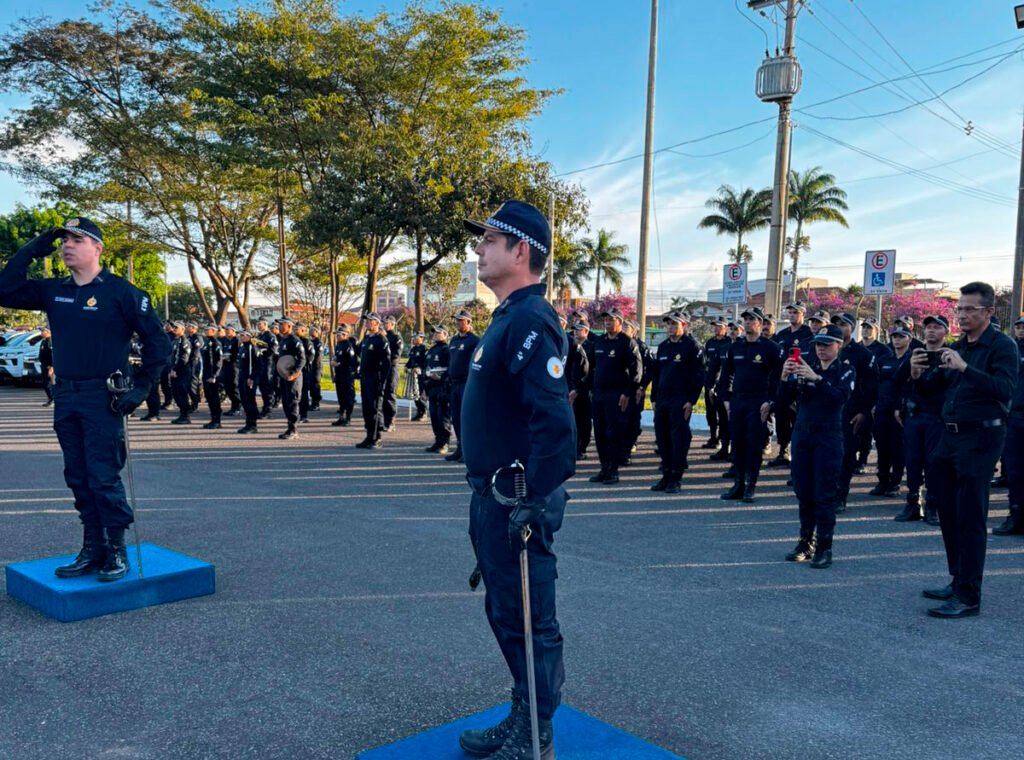 GUARÁ – Sob aplausos de moradores e da corporação, Tenente Coronel Felipe Noronha assume 4º Batalhão da PMDF – Blog do Amarildo