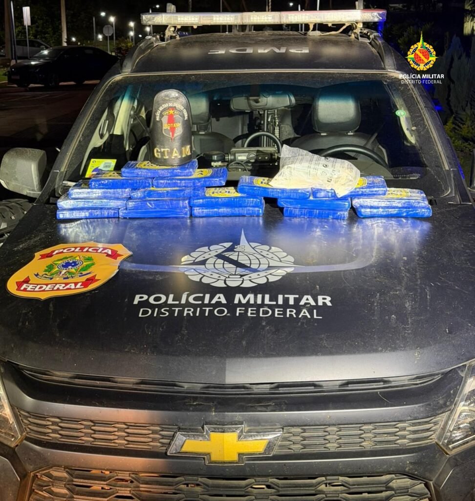 PMDF apreende 18 kg de cocaína escondidos em carro na BR-020