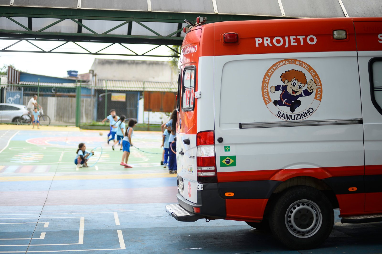 Samuzinho leva noções de primeiros socorros a escolas do DF