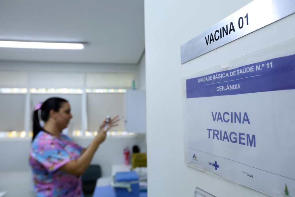 Secretaria de Saúde do DF reduz para menos de 1% descarte de vacinas