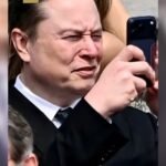Musk faz giro 360 para filmar cerimônia na China com o celular