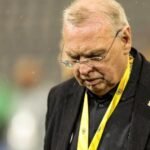 Stabile usa dinheiro do Corinthians para dar celulares a dois atletas