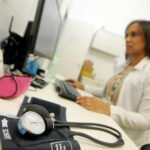 Mais de 300 mil consultas perdidas: faltas impactam quem precisa de atendimento