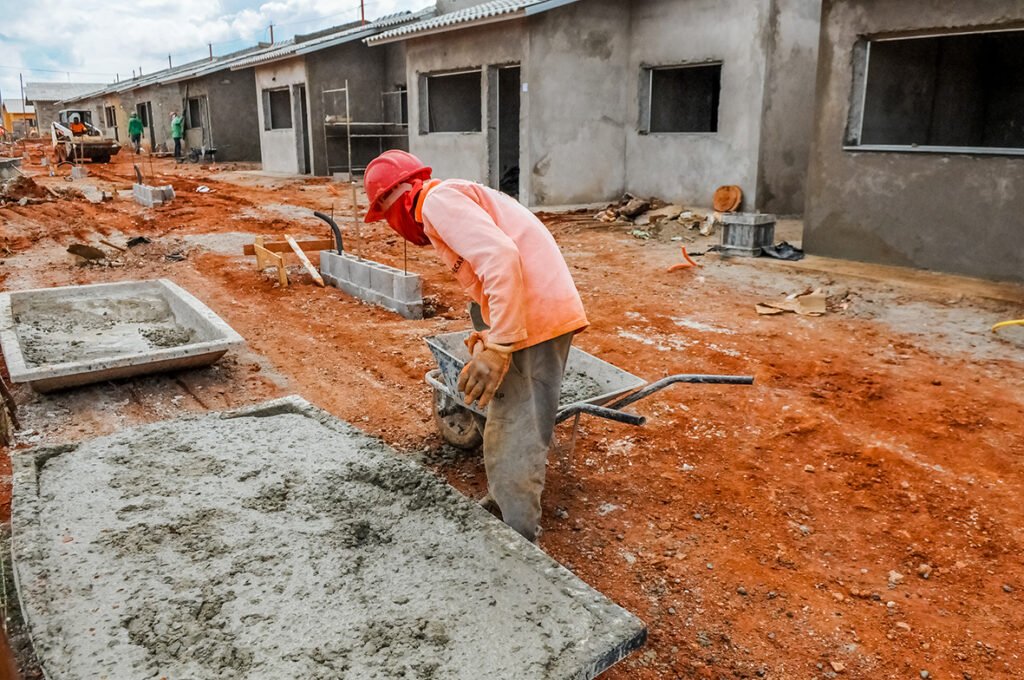 Agências do trabalhador oferecem vagas com salários de até R$ 4,5 mil nesta quinta-feira (18)