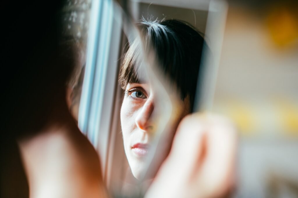 Cinco formas de cuidar da saúde emocional após um término